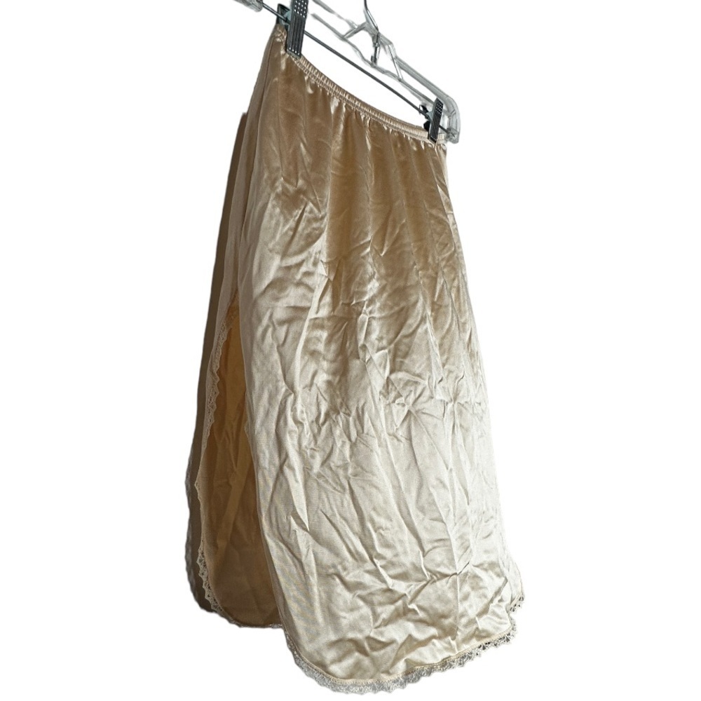 Vintage Vanity Fair Nylon Slip - Picture 3 of 6